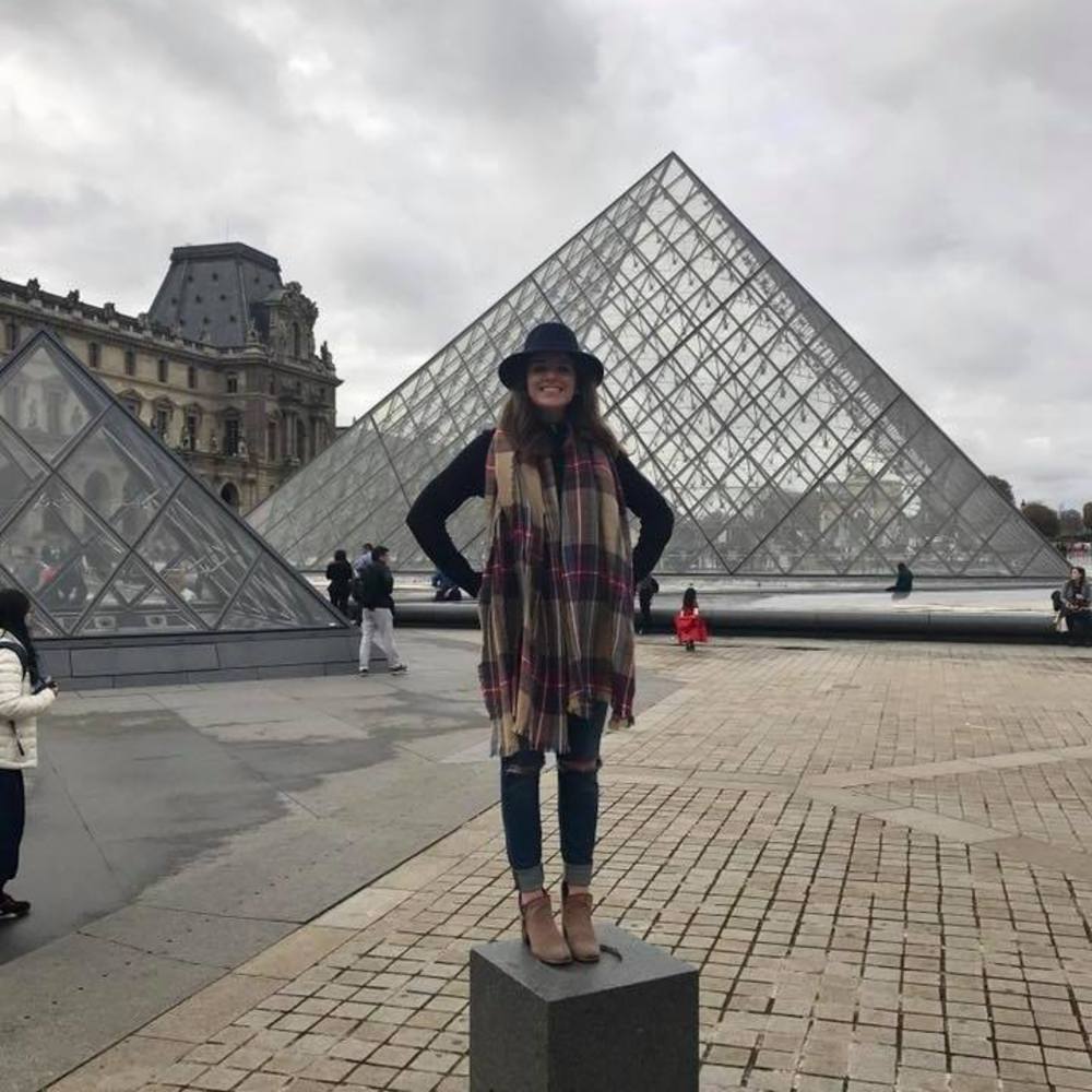 Meet your Posher, Laura